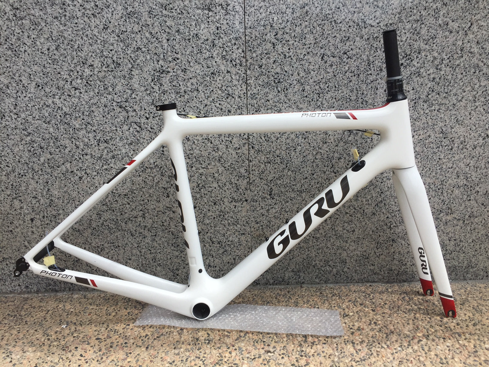 Guru carbon fiber deals bikes price