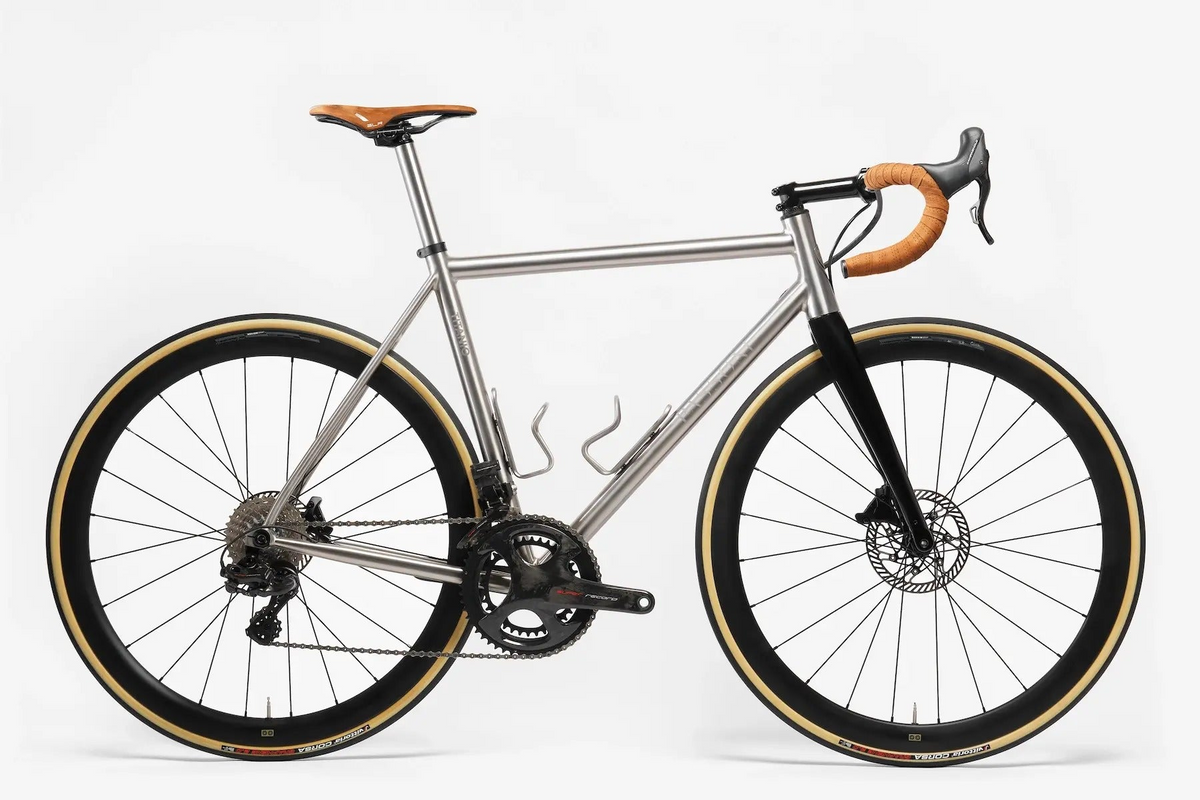 Passoni Titanio Classica Disco : Titanium Bike
